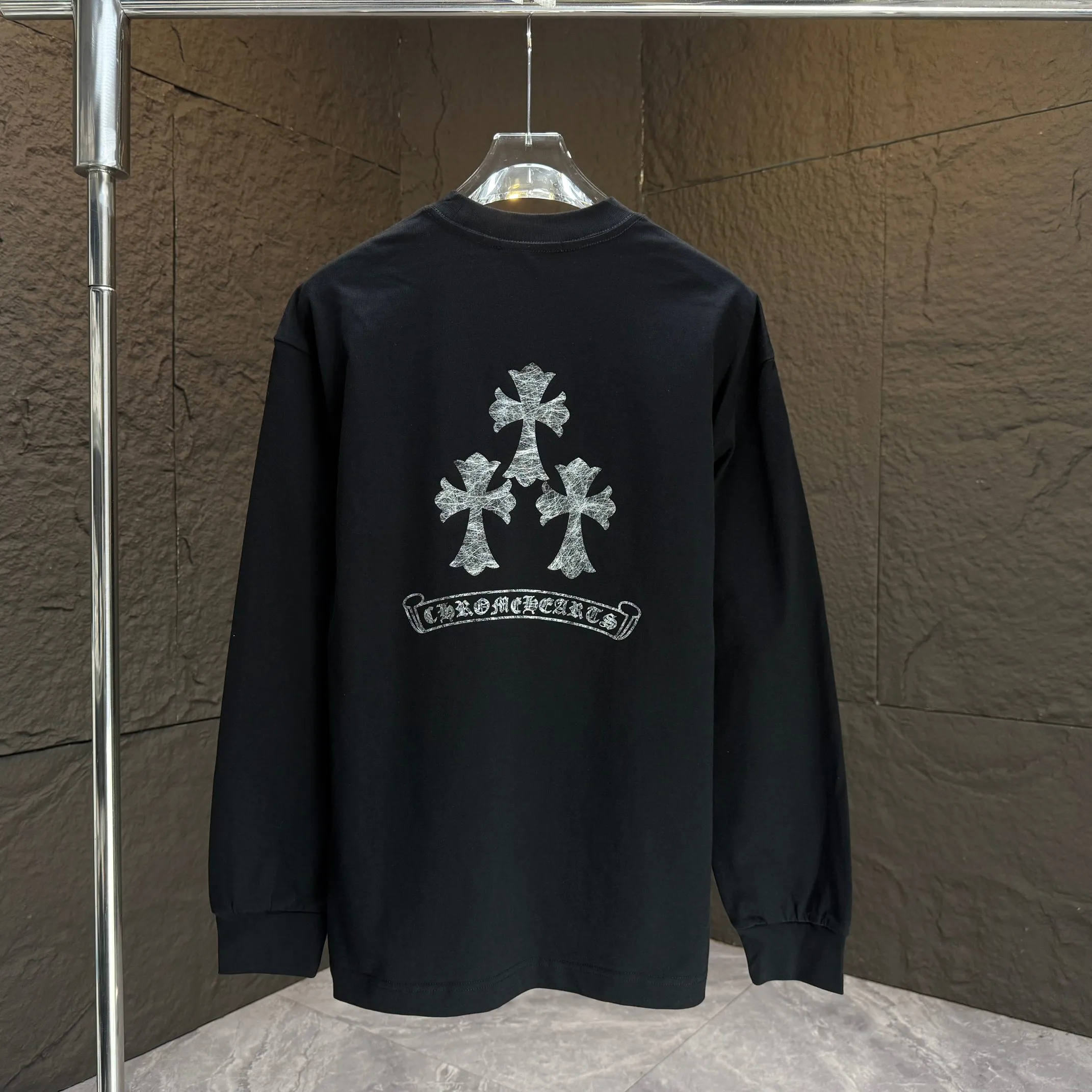 🅿️230 CH* Crow Heart* 2025 autumn and winter new thick long-sleeved T-shirt 320g pure cotton Sanskrit cross logo silver thread Color: Black White Angora Red Size: S M L XL